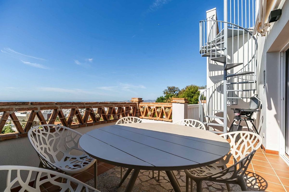 2 Bed Apartment for sale in Benalmadena Costa Del Sol, Málaga, Spain