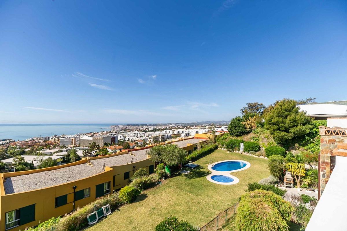 2 Bed Apartment for sale in Benalmadena Costa Del Sol, Málaga, Spain