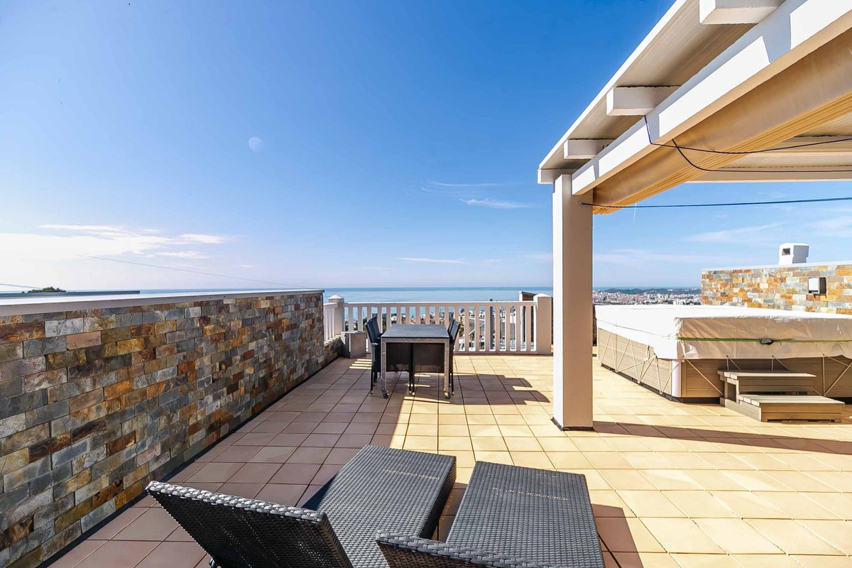 2 Bed Apartment for sale in Benalmadena Costa Del Sol, Málaga, Spain