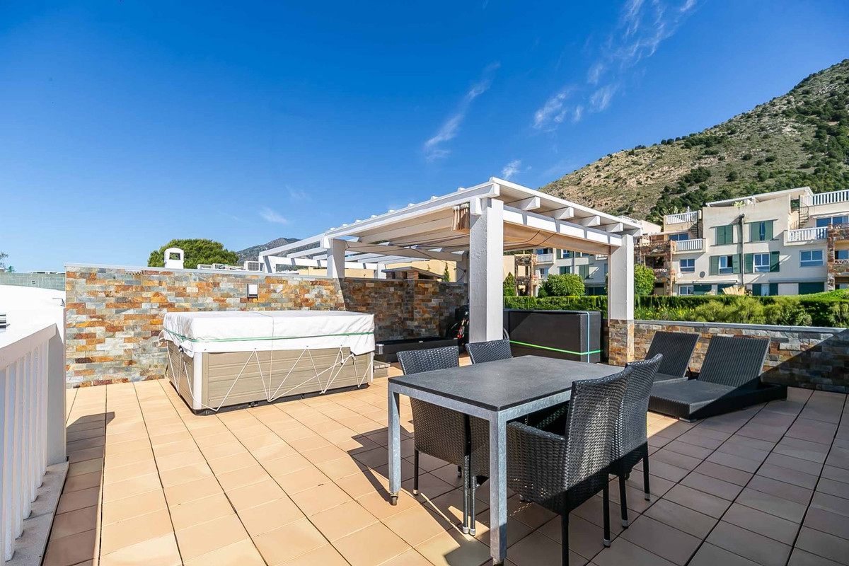 2 Bed Apartment for sale in Benalmadena Costa Del Sol, Málaga, Spain