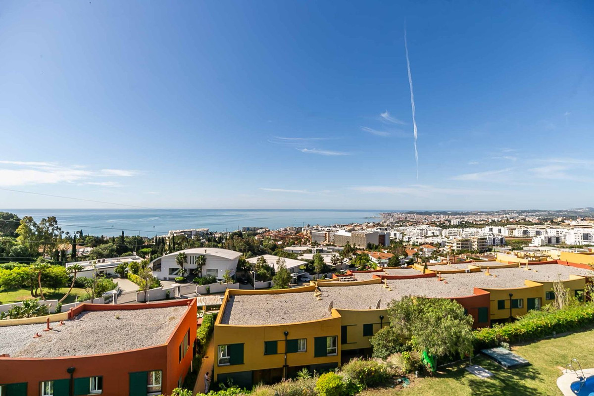 2 Bed Apartment for sale in Benalmadena Costa Del Sol, Málaga, Spain
