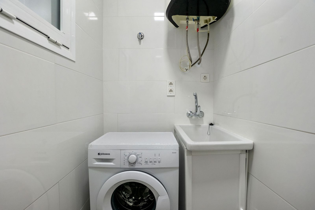 2 Bed Apartment for sale in Torrevieja Costa Blanca, Alicante, Spain