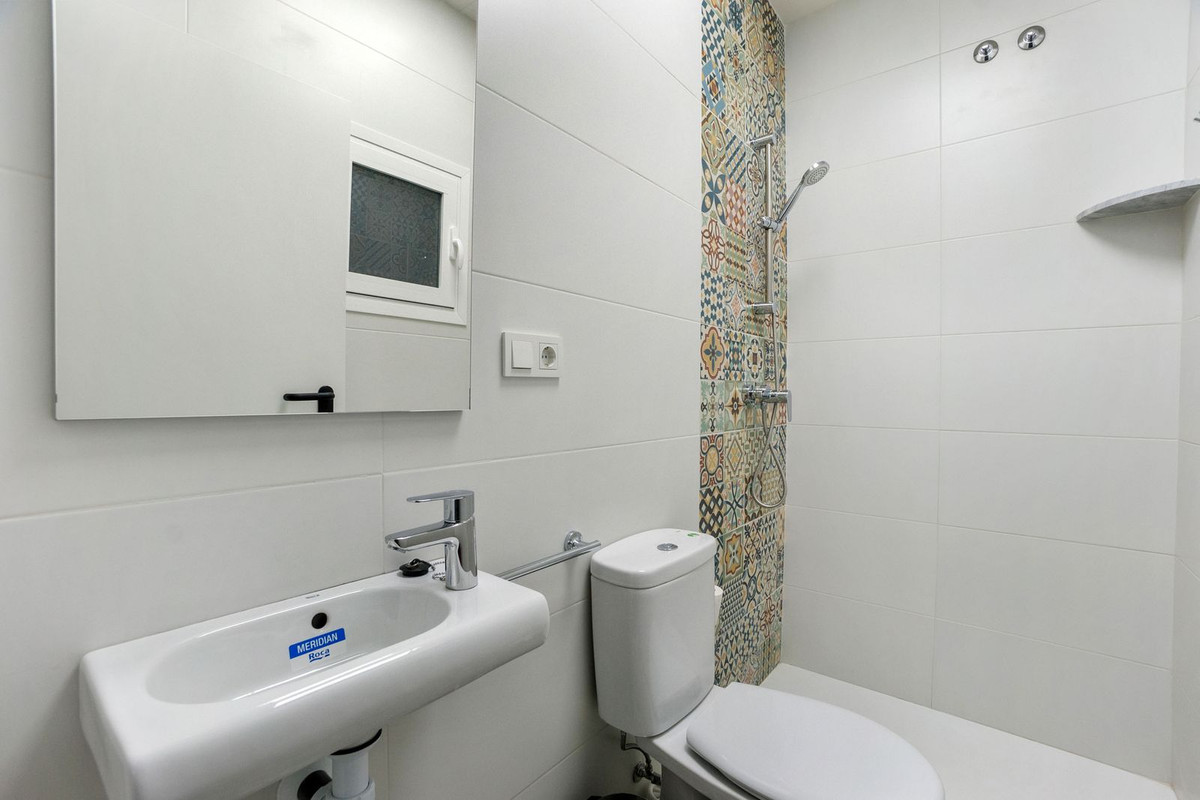 2 Bed Apartment for sale in Torrevieja Costa Blanca, Alicante, Spain
