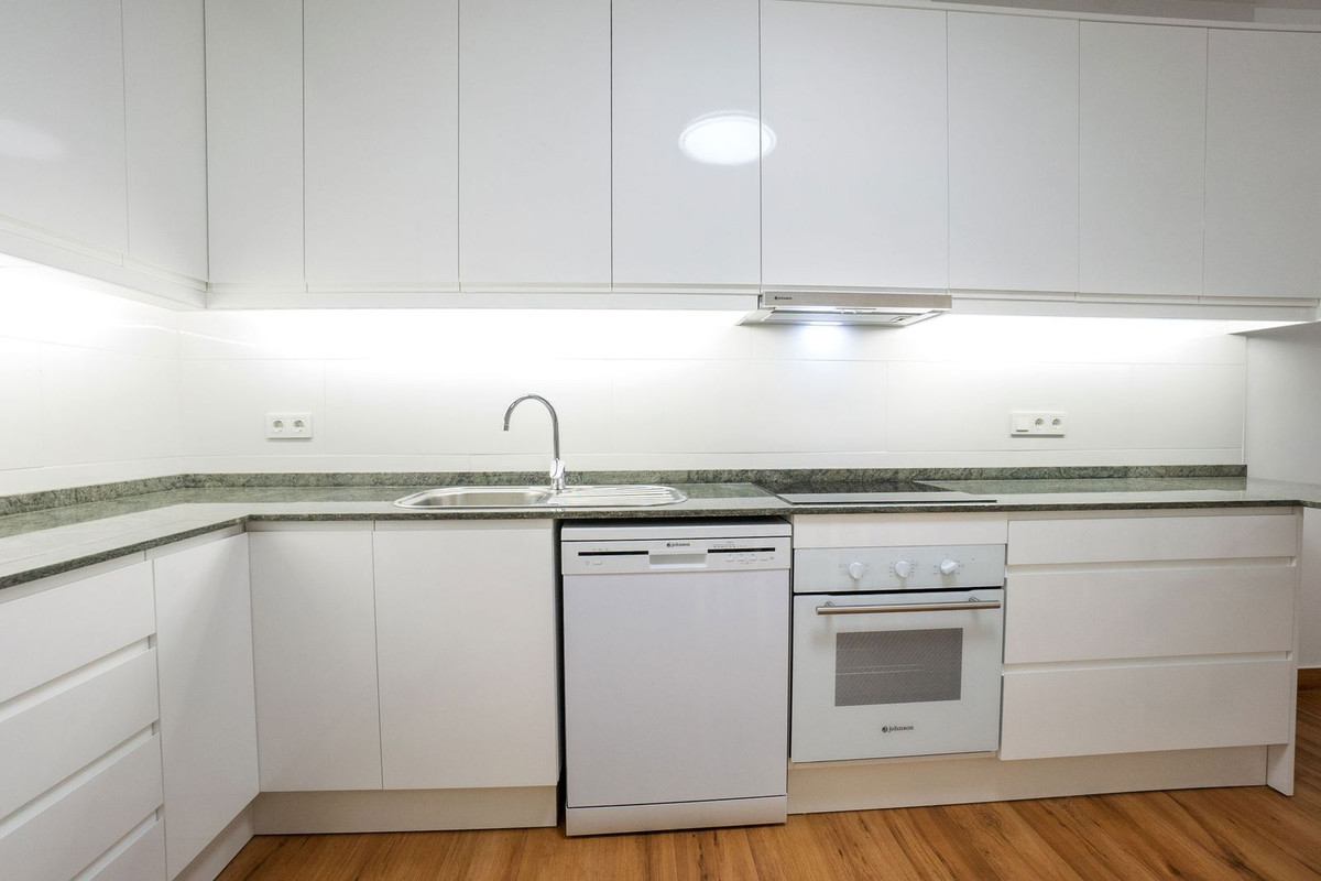 2 Bed Apartment for sale in Torrevieja Costa Blanca, Alicante, Spain