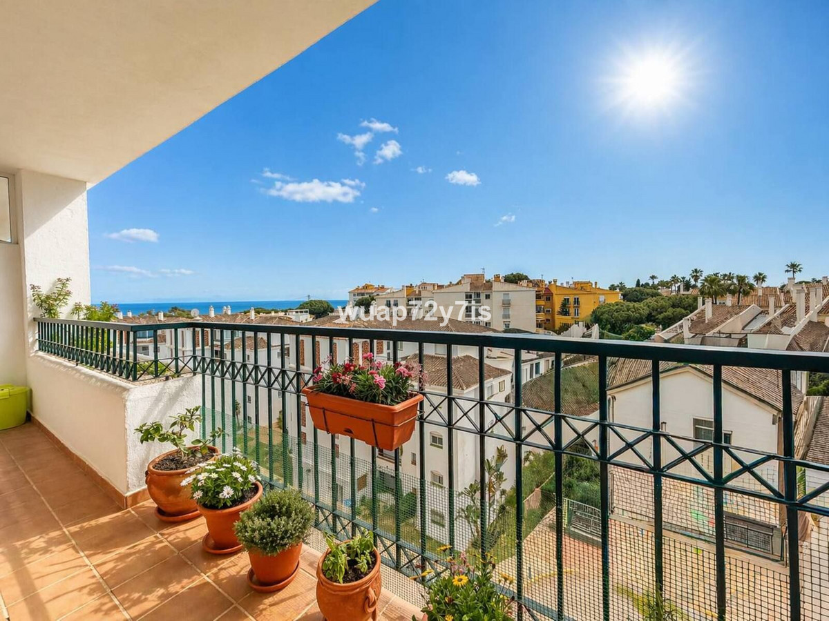 Se vende Apartamento Planta Media de 2 dormitorios en Costa Del Sol, Málaga, España