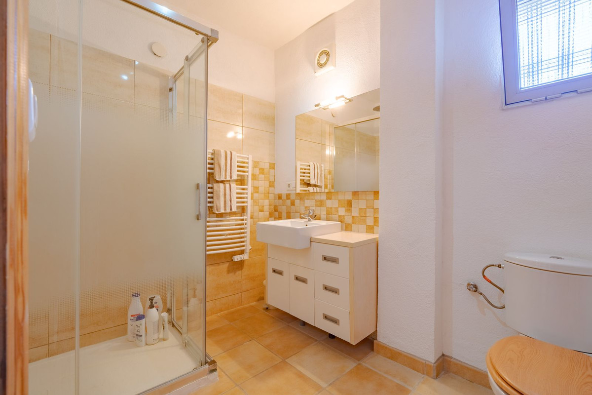 5 Bed Townhouse for sale in Coín Costa Del Sol, Málaga, Spain