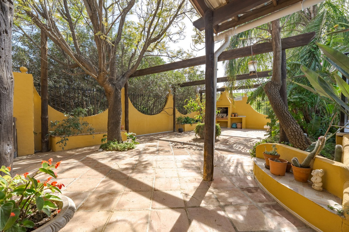 5 Bed Townhouse for sale in Coín Costa Del Sol, Málaga, Spain