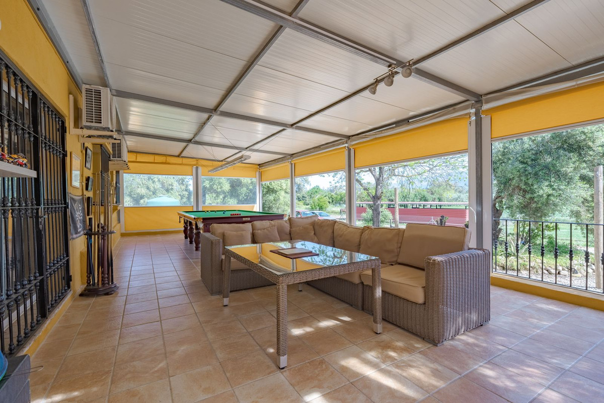 5 Bed Townhouse for sale in Coín Costa Del Sol, Málaga, Spain