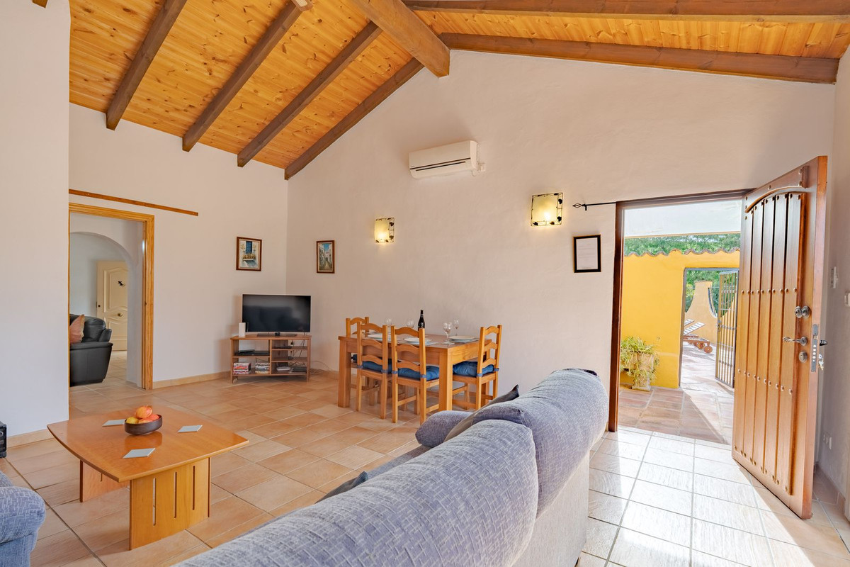5 Bed Townhouse for sale in Coín Costa Del Sol, Málaga, Spain