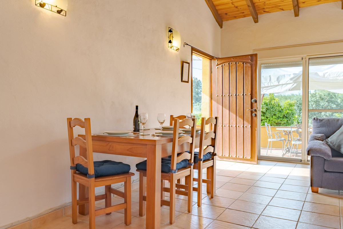 5 Bed Townhouse for sale in Coín Costa Del Sol, Málaga, Spain