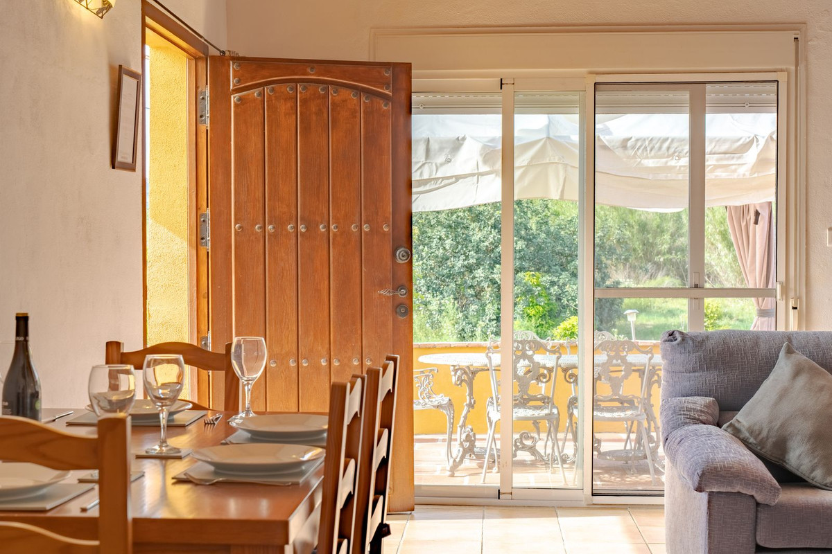 5 Bed Townhouse for sale in Coín Costa Del Sol, Málaga, Spain