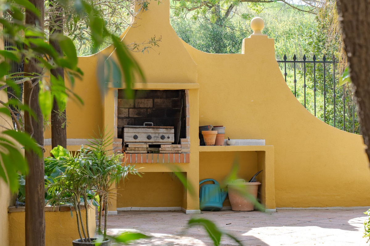 5 Bed Townhouse for sale in Coín Costa Del Sol, Málaga, Spain