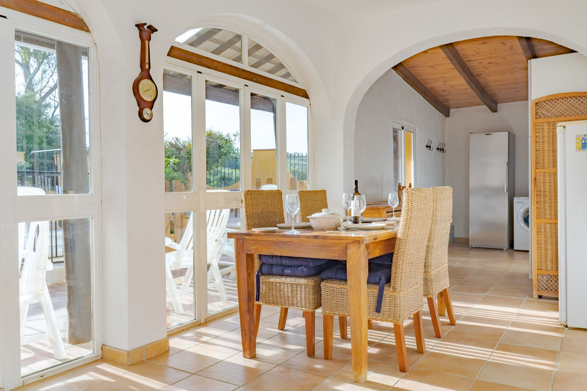5 Bed Townhouse for sale in Coín Costa Del Sol, Málaga, Spain