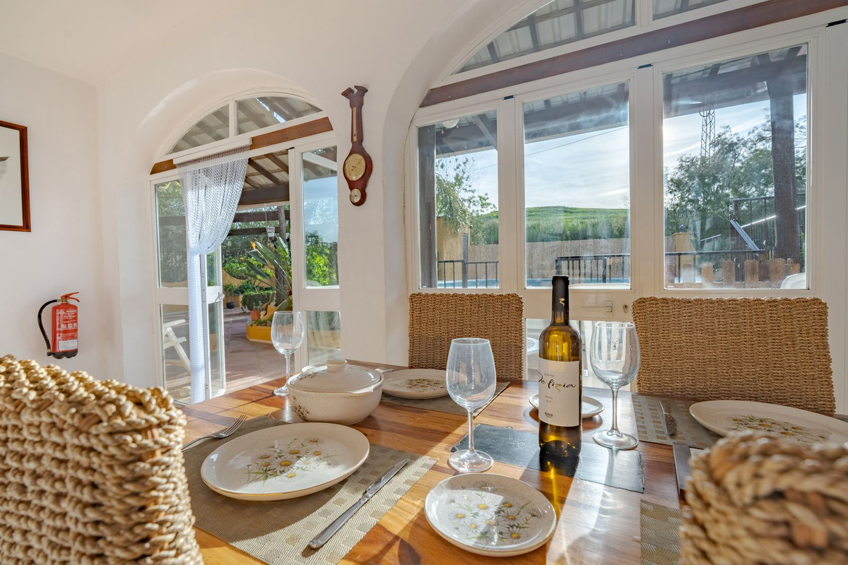 5 Bed Townhouse for sale in Coín Costa Del Sol, Málaga, Spain
