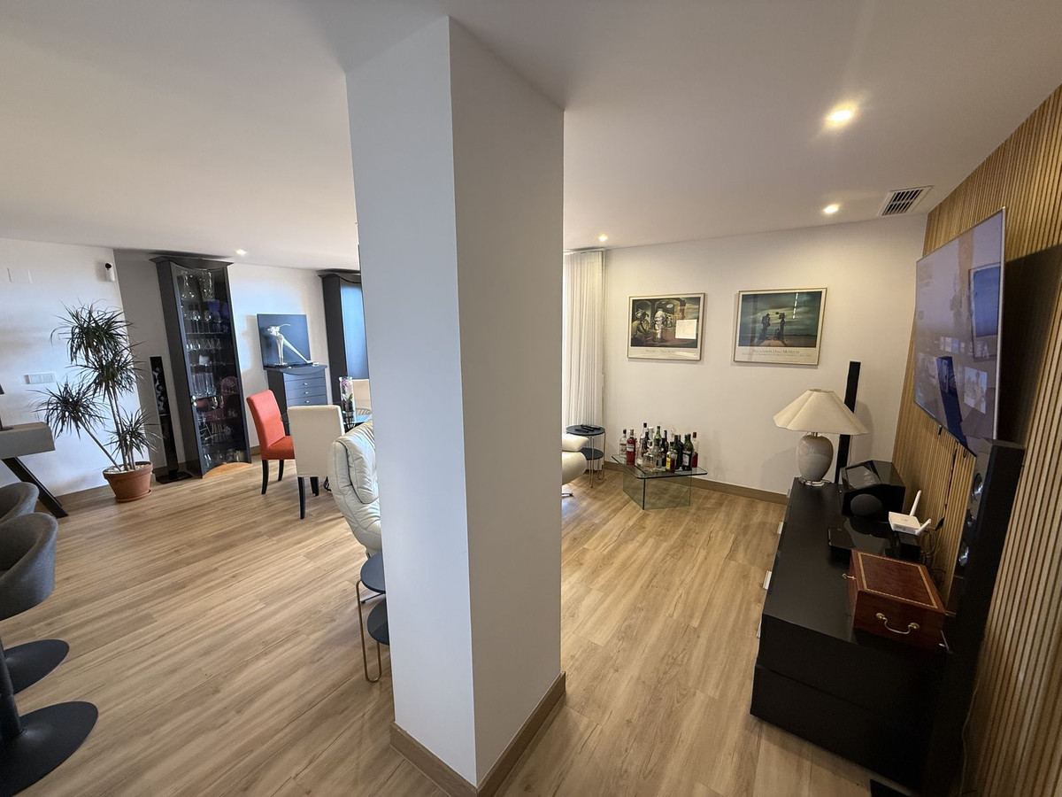 Se vende Apartamento Planta Media de 2 dormitorios en Costa Del Sol, Málaga, España