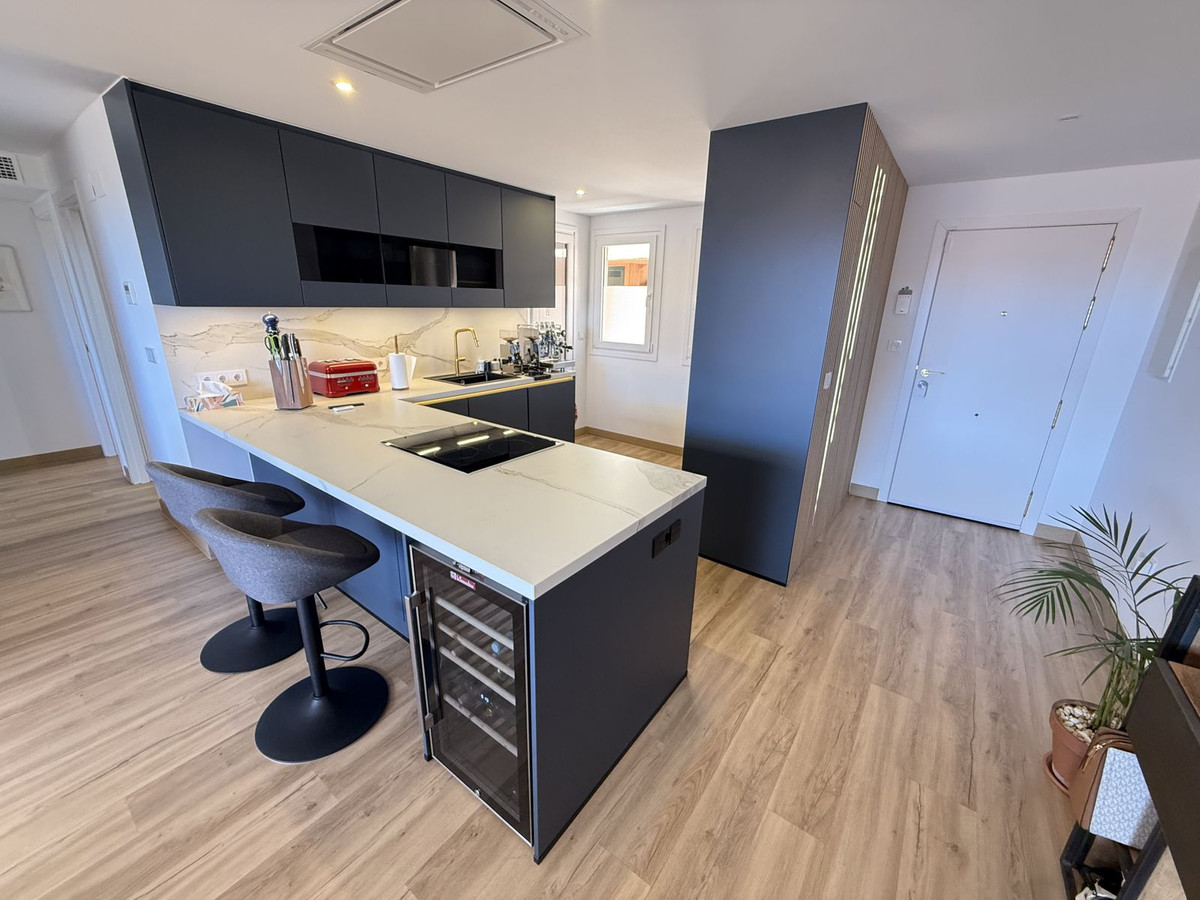 Se vende Apartamento Planta Media de 2 dormitorios en Costa Del Sol, Málaga, España