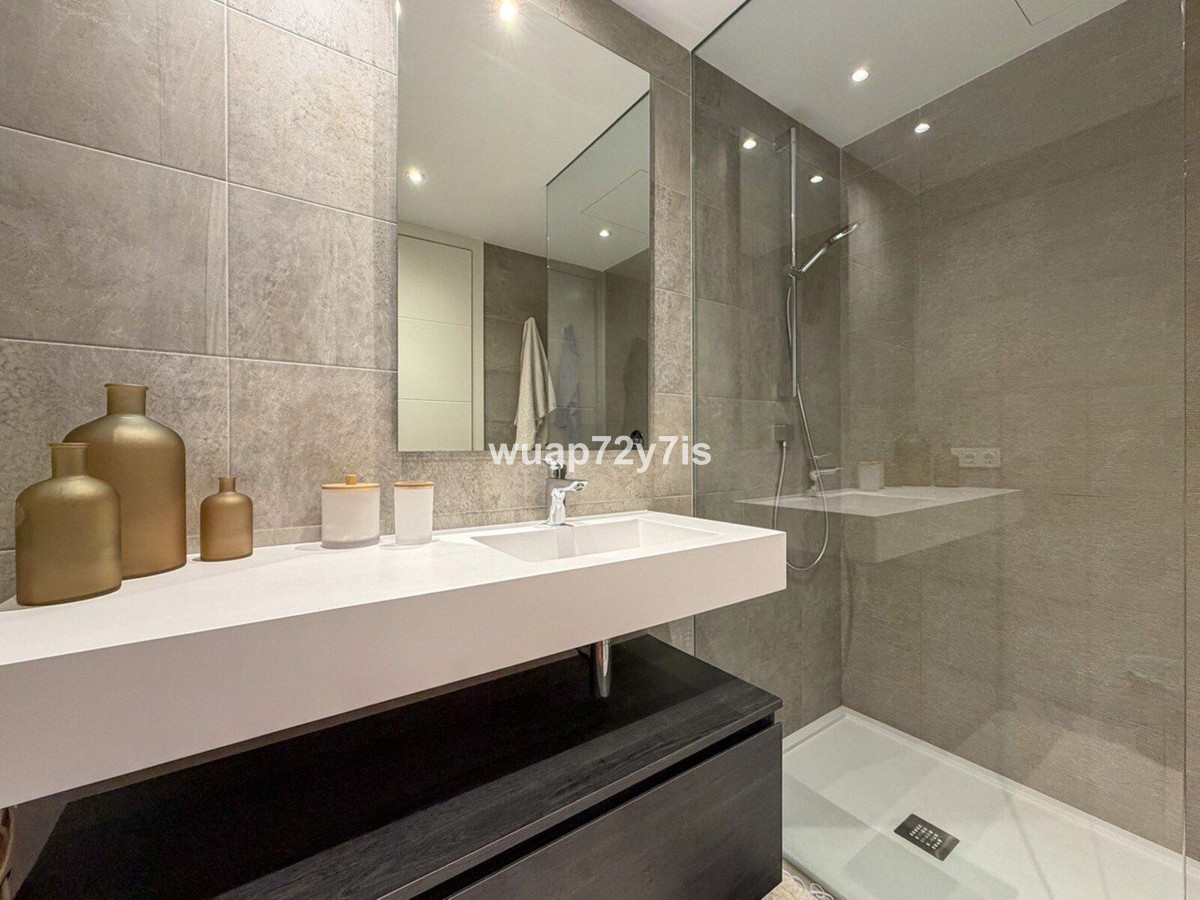 2 Bed Apartment for sale in Casares Costa Del Sol, Málaga, Spain