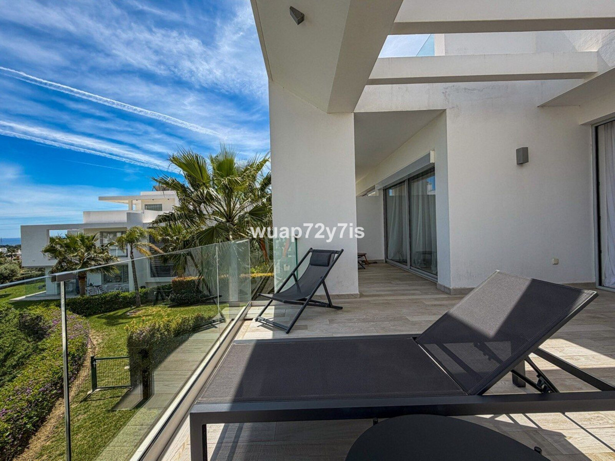 2 Bed Apartment for sale in Casares Costa Del Sol, Málaga, Spain