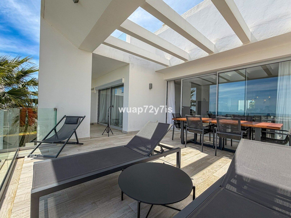 2 Bed Apartment for sale in Casares Costa Del Sol, Málaga, Spain