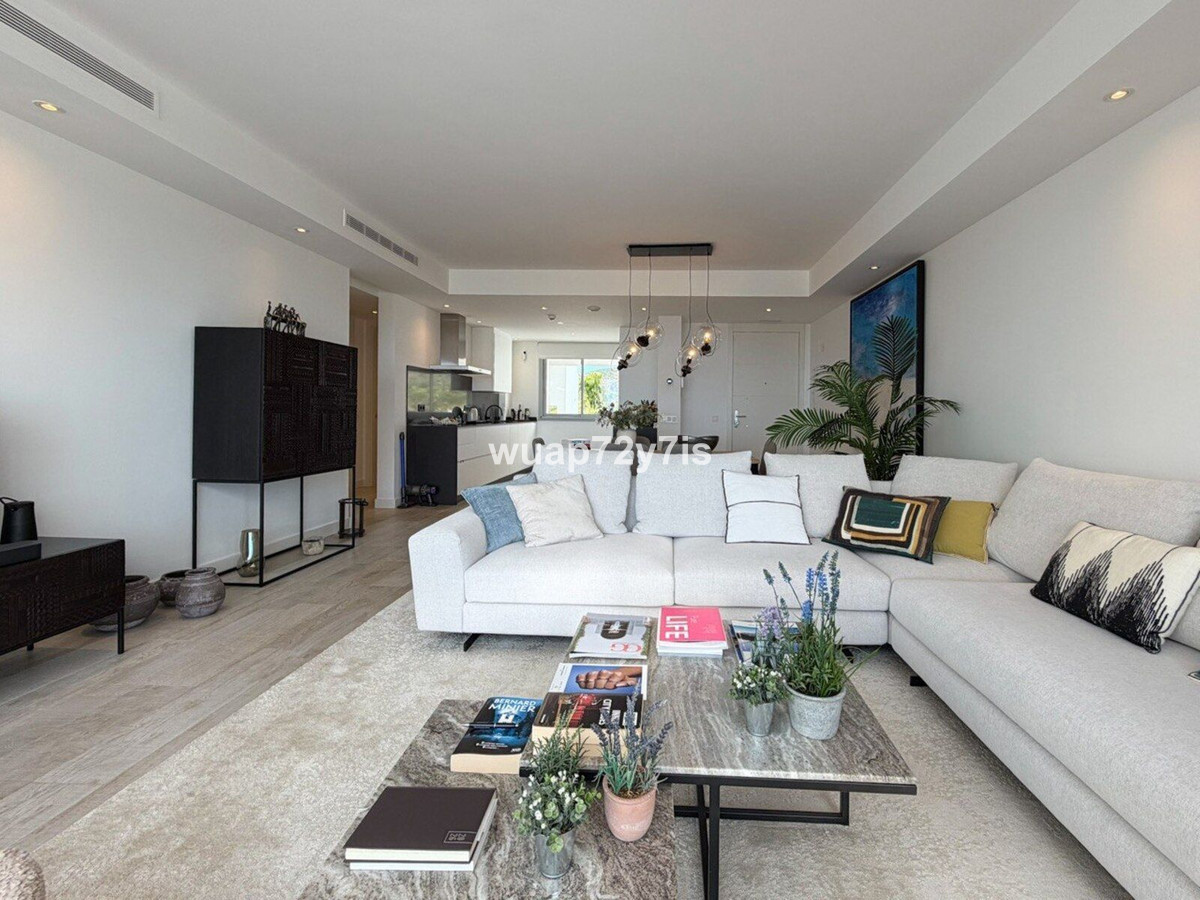 2 Bed Apartment for sale in Casares Costa Del Sol, Málaga, Spain