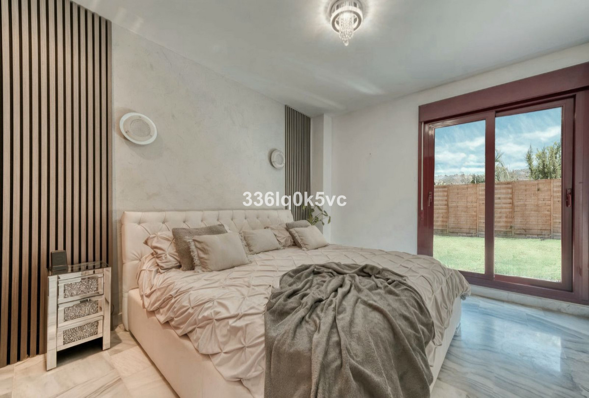 Se vende Villa - Chalet de 3 dormitorios en Costa Del Sol, Málaga, España