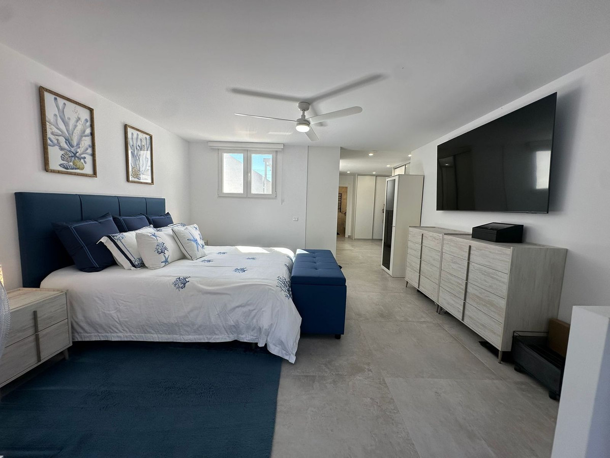 4 Bed Townhouse for sale in Benalmadena Costa Del Sol, Málaga, Spain