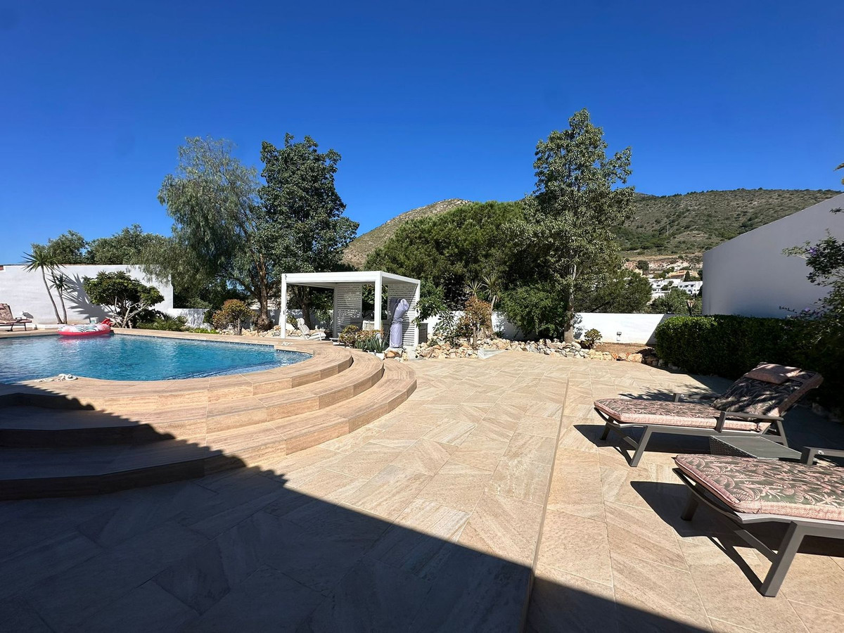 4 Bed Townhouse for sale in Benalmadena Costa Del Sol, Málaga, Spain