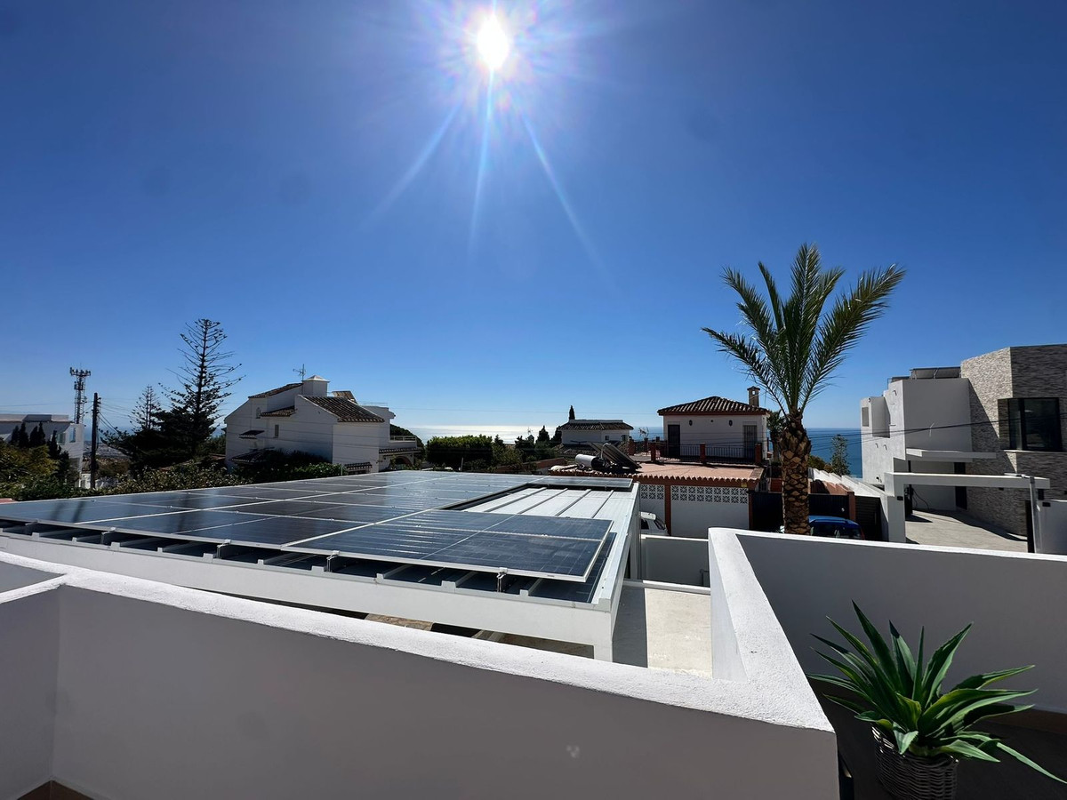 4 Bed Townhouse for sale in Benalmadena Costa Del Sol, Málaga, Spain