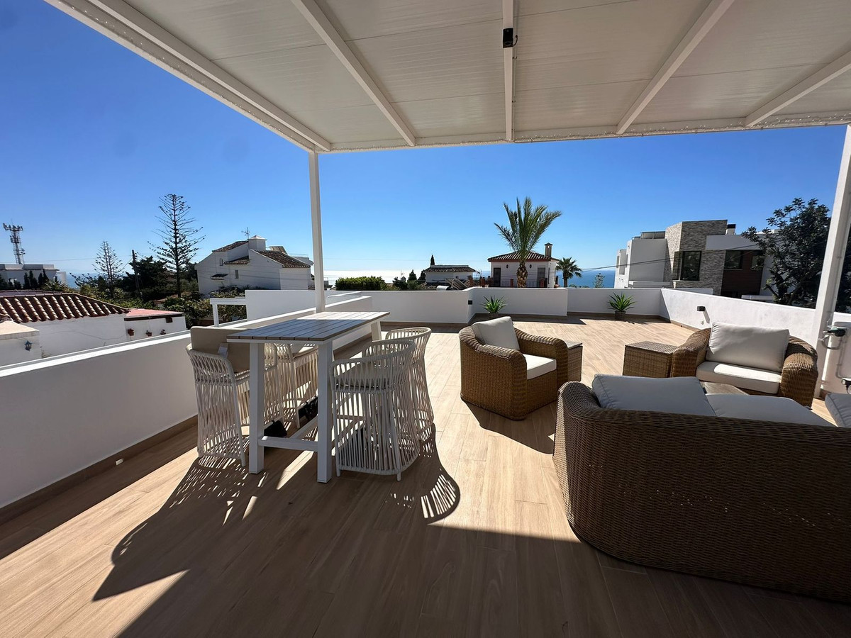 4 Bed Townhouse for sale in Benalmadena Costa Del Sol, Málaga, Spain