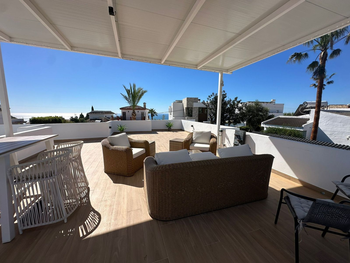 4 Bed Townhouse for sale in Benalmadena Costa Del Sol, Málaga, Spain