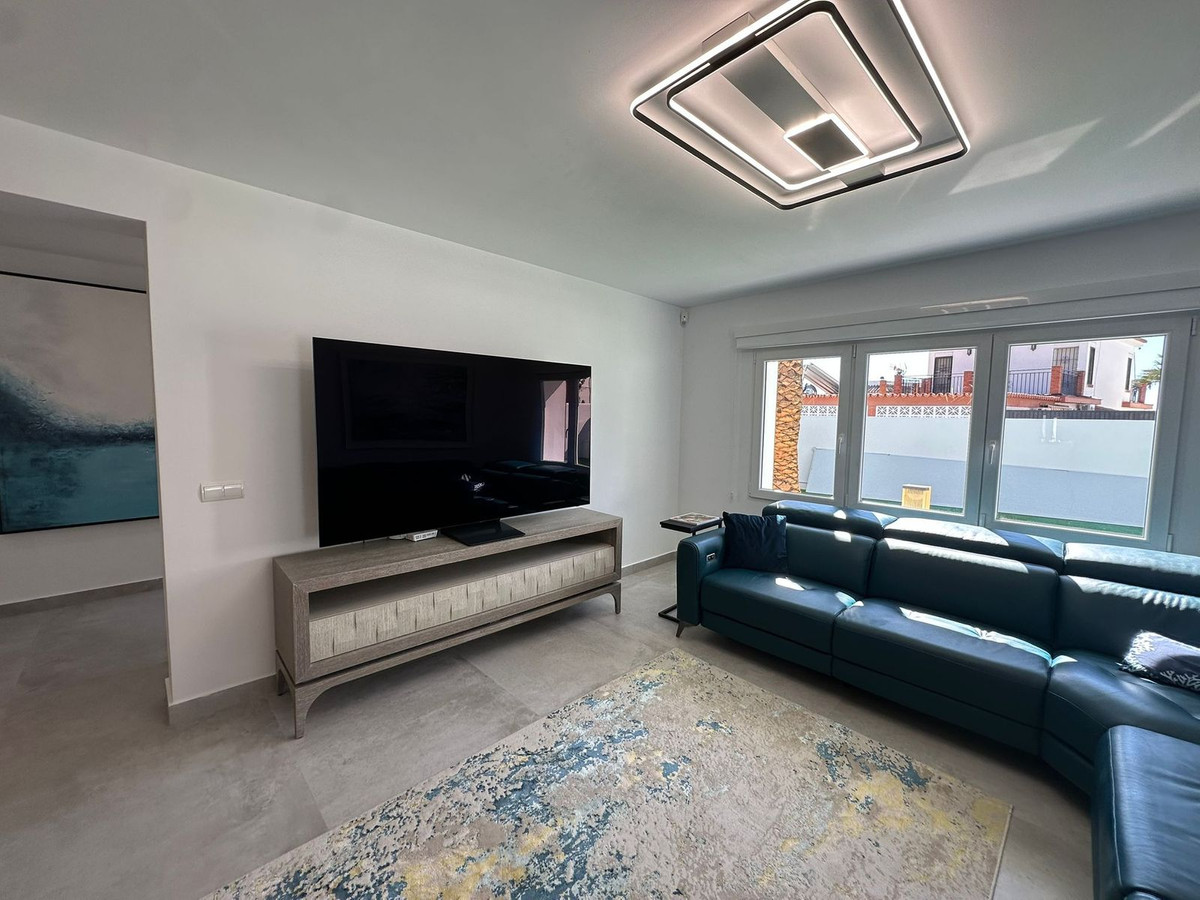 4 Bed Townhouse for sale in Benalmadena Costa Del Sol, Málaga, Spain