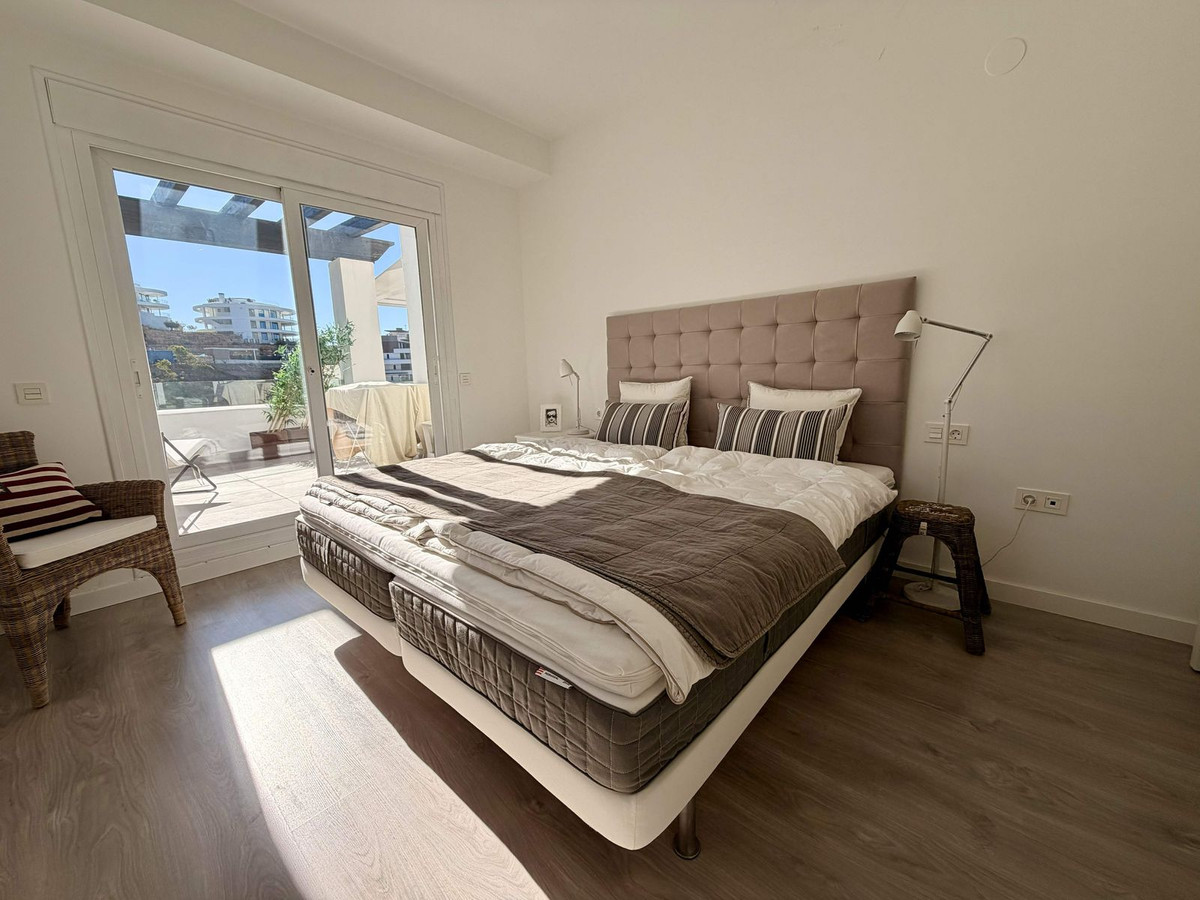 3 Bed Apartment for sale in Benahavís Costa Del Sol, Málaga, Spain