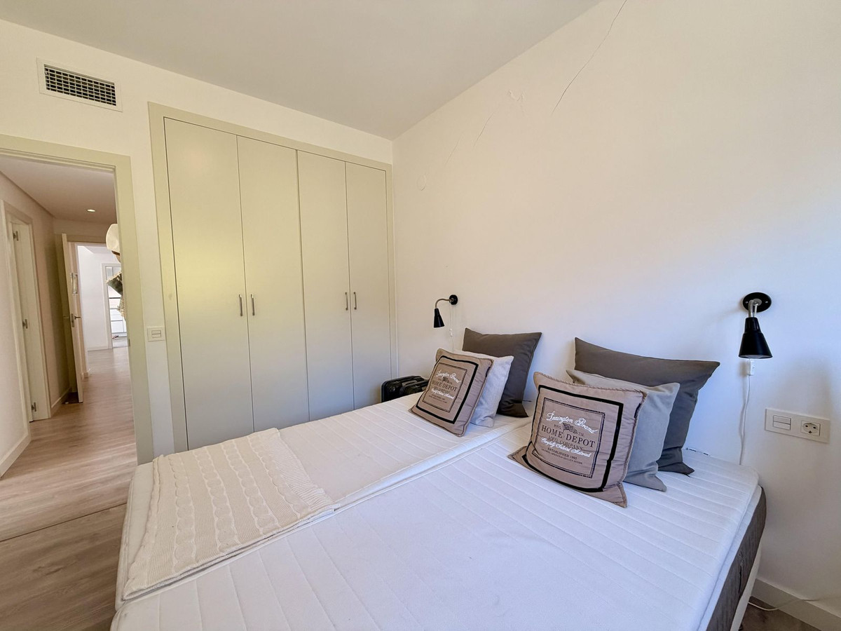 3 Bed Apartment for sale in Benahavís Costa Del Sol, Málaga, Spain