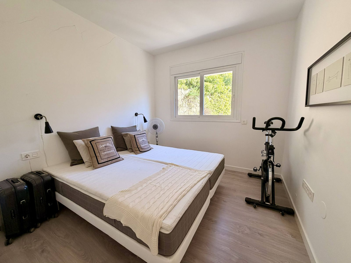 3 Bed Apartment for sale in Benahavís Costa Del Sol, Málaga, Spain