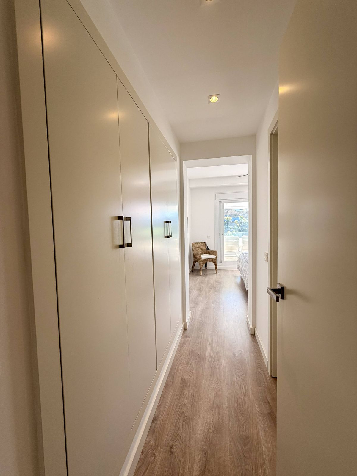 3 Bed Apartment for sale in Benahavís Costa Del Sol, Málaga, Spain