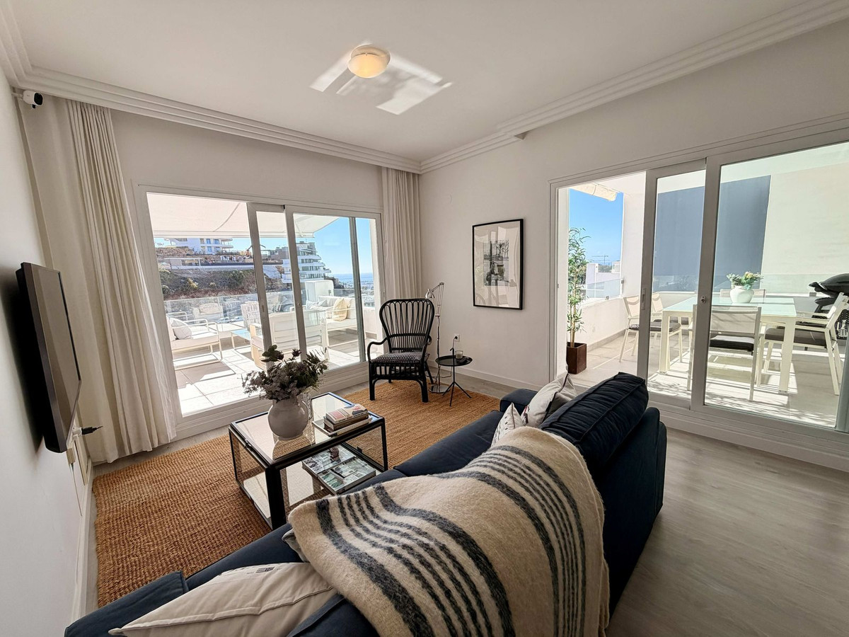 3 Bed Apartment for sale in Benahavís Costa Del Sol, Málaga, Spain