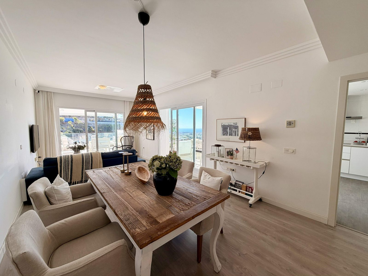 3 Bed Apartment for sale in Benahavís Costa Del Sol, Málaga, Spain