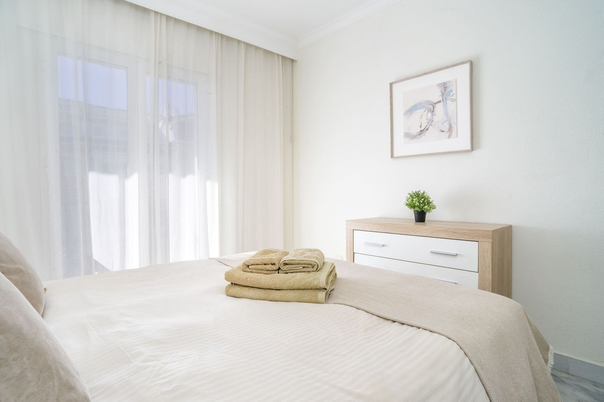 Se vende Apartamento Planta Media de 2 dormitorios en Costa Del Sol, Málaga, España