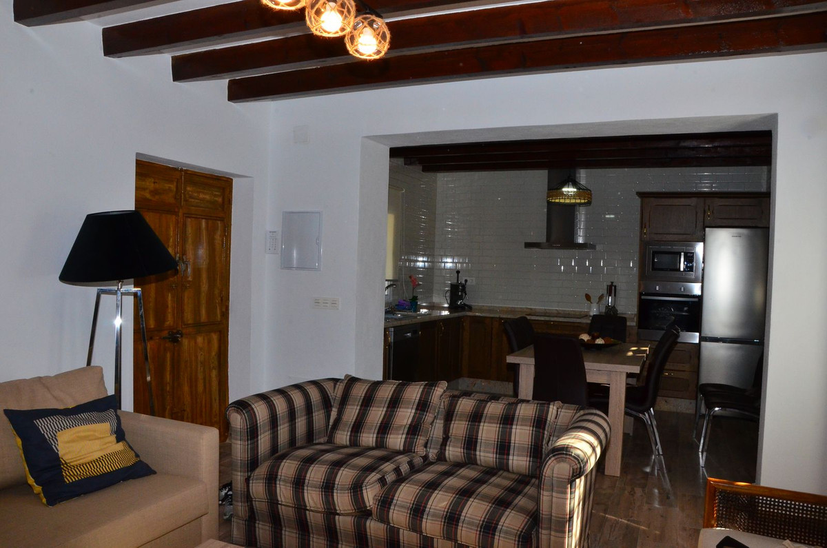 4 Bed Townhouse for sale in Alora Costa Del Sol, Málaga, Spain