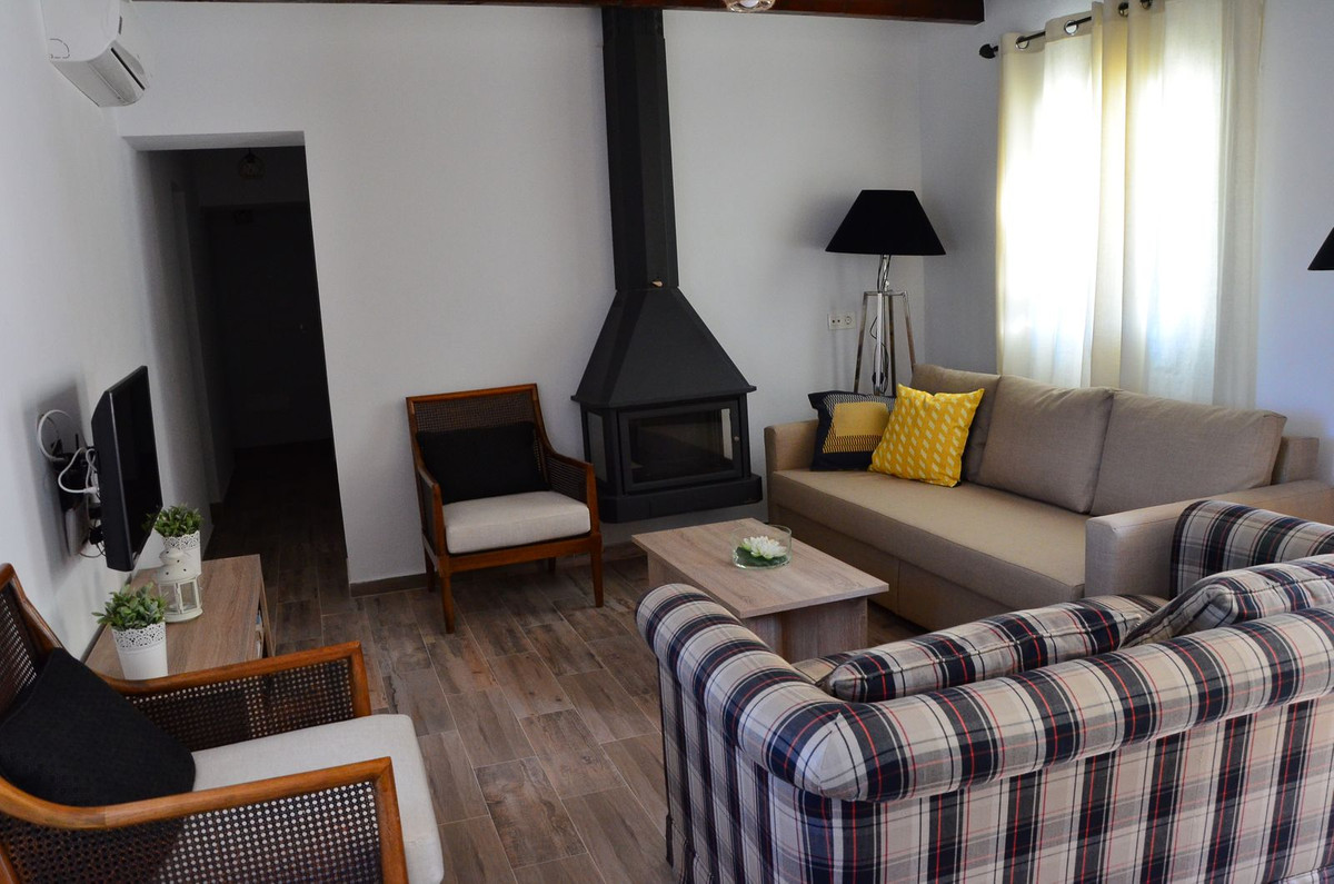 4 Bed Townhouse for sale in Alora Costa Del Sol, Málaga, Spain