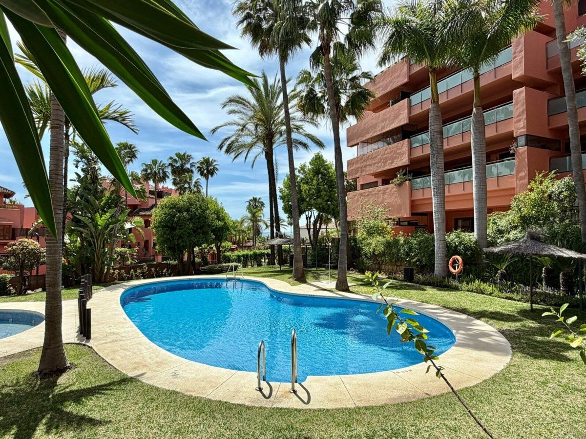 2 Bed Apartment for sale in Estepona Costa Del Sol, Málaga, Spain