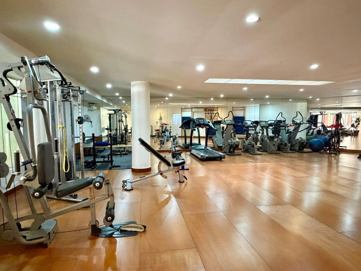 2 Bed Apartment for sale in Estepona Costa Del Sol, Málaga, Spain