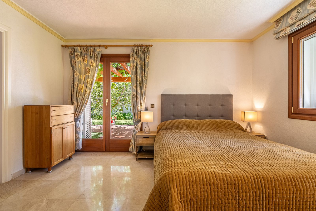 5 Bed Townhouse for sale in Cancelada Costa Del Sol, Málaga, Spain