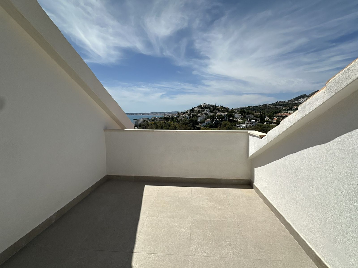 4 Bed Townhouse for sale in Torrequebrada Costa Del Sol, Málaga, Spain