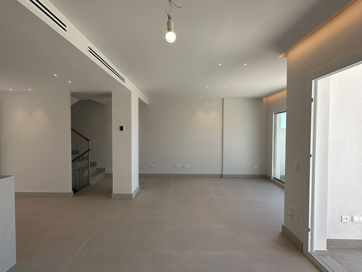 4 Bed Townhouse for sale in Torrequebrada Costa Del Sol, Málaga, Spain