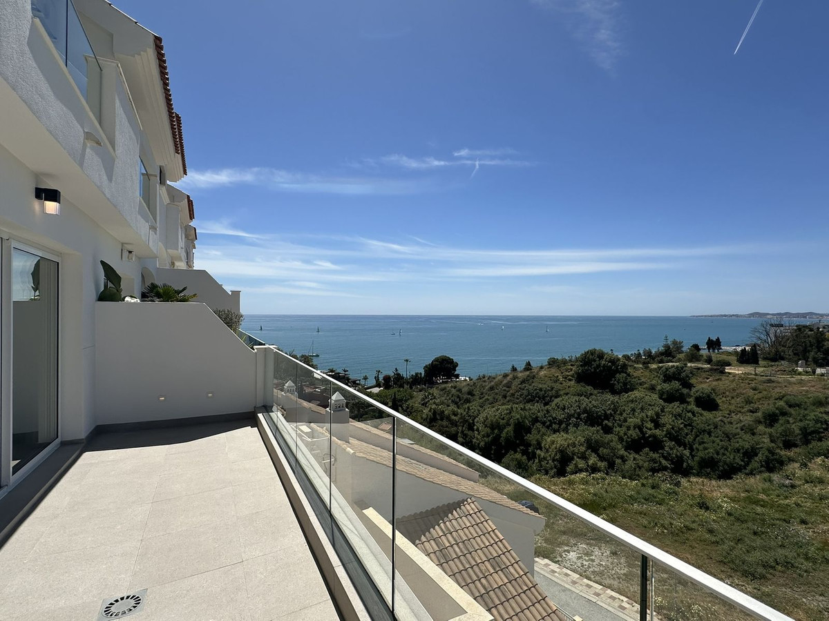 4 Bed Townhouse for sale in Torrequebrada Costa Del Sol, Málaga, Spain