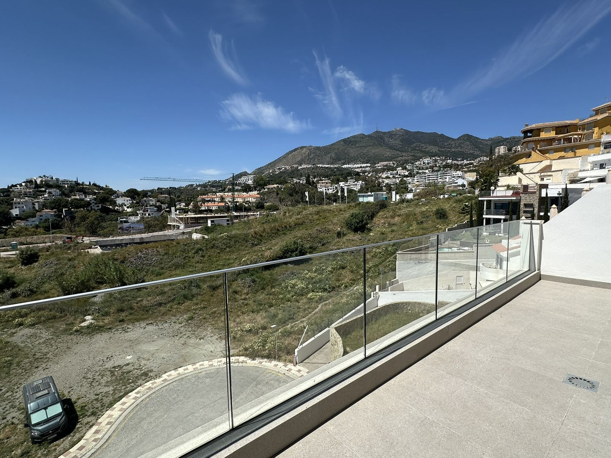 4 Bed Townhouse for sale in Torrequebrada Costa Del Sol, Málaga, Spain