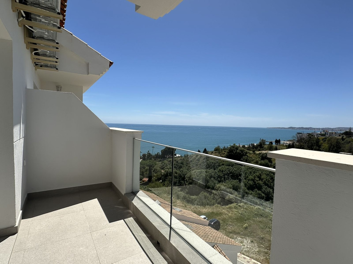 4 Bed Townhouse for sale in Torrequebrada Costa Del Sol, Málaga, Spain