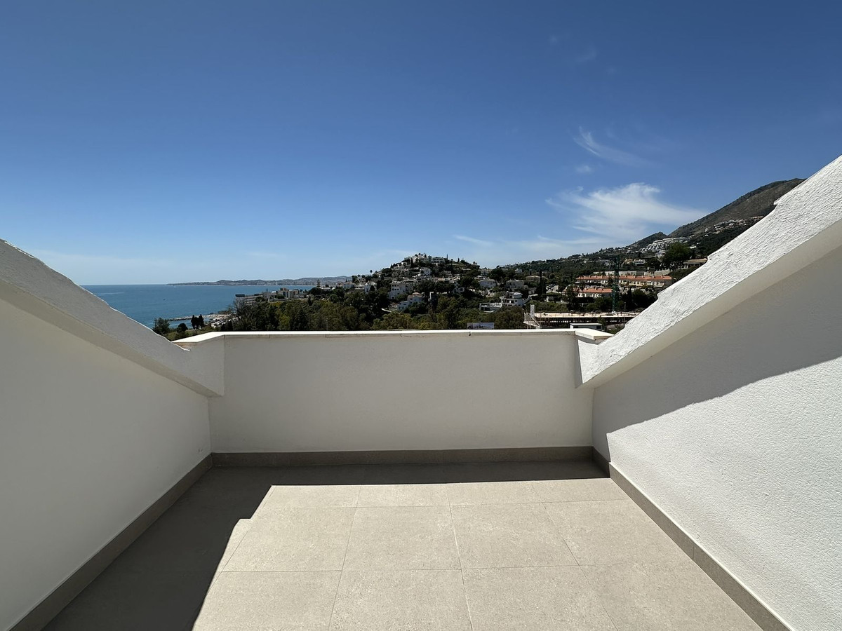 4 Bed Townhouse for sale in Torrequebrada Costa Del Sol, Málaga, Spain