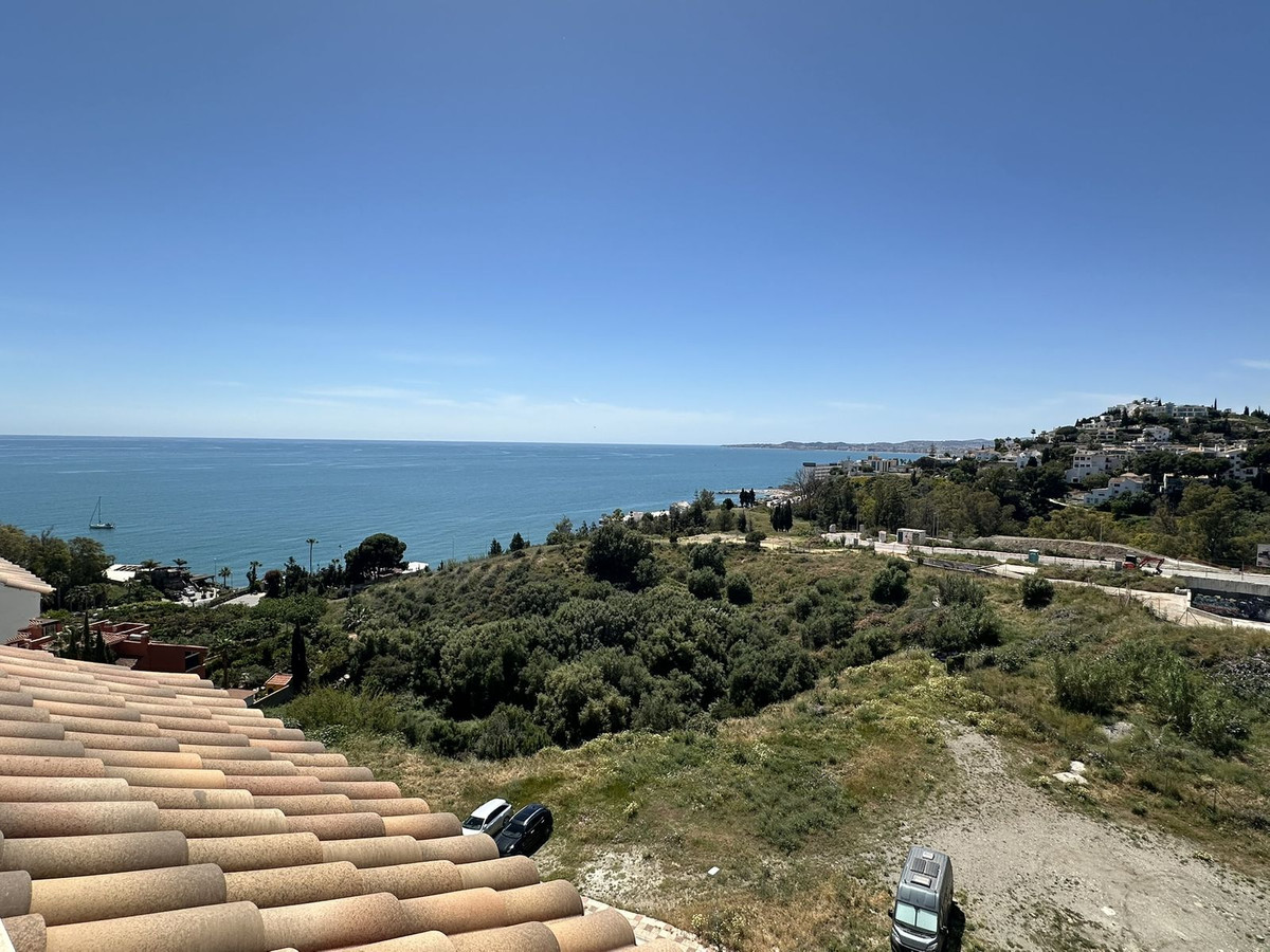 4 Bed Townhouse for sale in Torrequebrada Costa Del Sol, Málaga, Spain